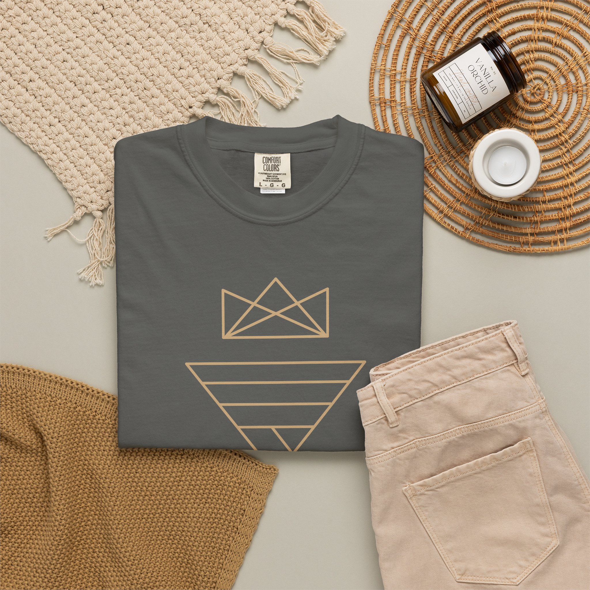 Crown & Manger: Comfort Colors T-Shirt - Image 12